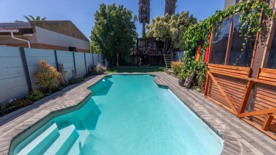 4 Bedroom Property for Sale in Parklands Western Cape